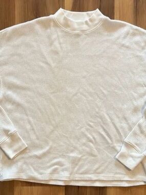 Abercrombie & Fitch Off-White mockneck waffle top